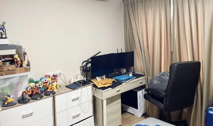 For Sale: The Maple Ratchada-Ladprao, 8th floor. Features city and pool views and comes fully furnished. Book now—act fast!