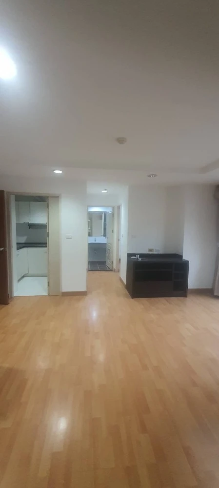 For sale: The Master Sathorn Executive, 6th floor, spacious room, comfortable, nice to live in. Reserve now, don't miss out.