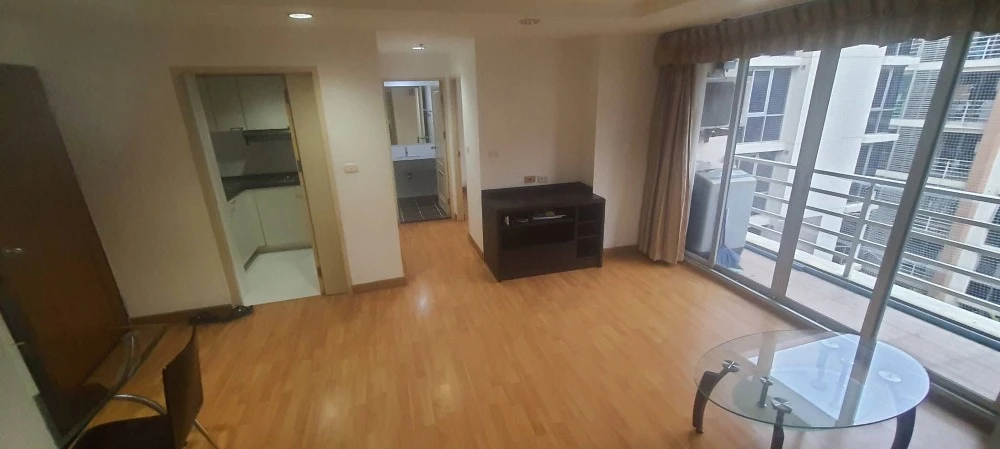For sale: The Master Sathorn Executive, 6th floor, spacious room, comfortable, nice to live in. Reserve now, don't miss out.