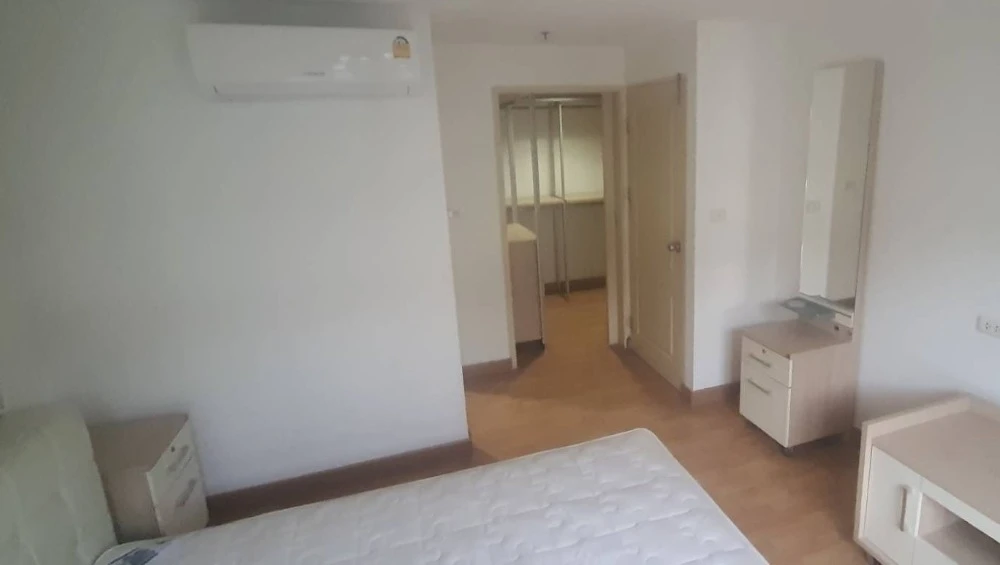 For sale: The Master Sathorn Executive, 6th floor, spacious room, comfortable, nice to live in. Reserve now, don't miss out.