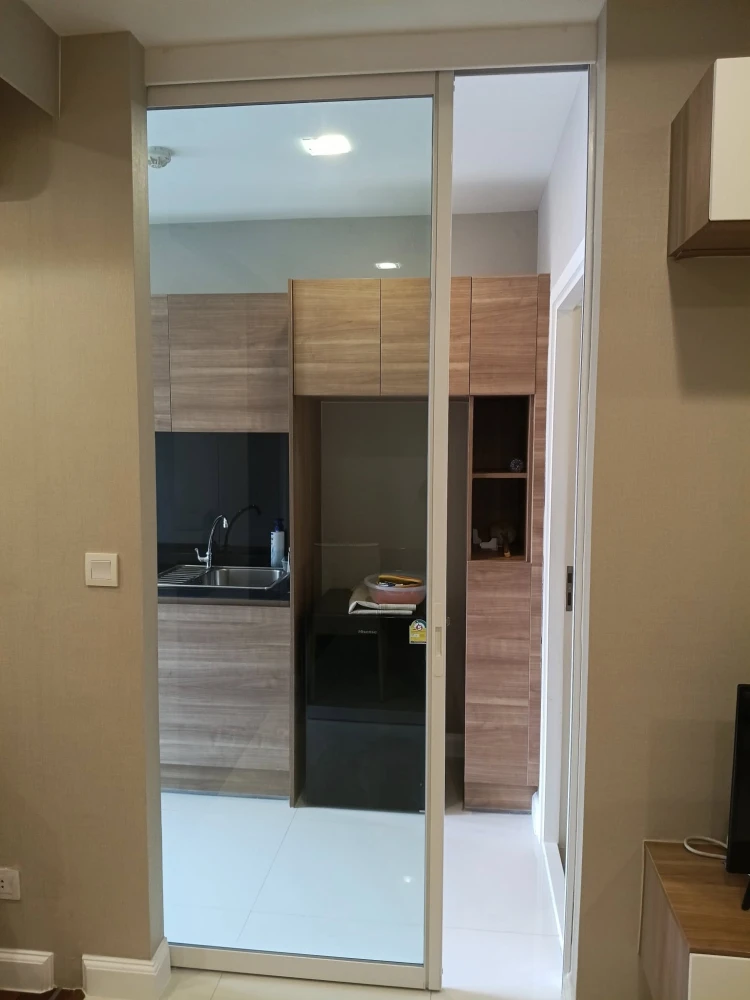 For sale: The Metropolis, 1 bedroom, 1 bathroom, 26th floor, beautiful view, not blocked, good location, fully furnished, reserve now.