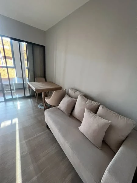 For sale: The Moment Ratchada 19, 1 bedroom, 1 bathroom, 4th floor, good location, convenient transportation, fully furnished, reserve now.