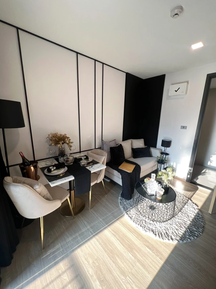 For sale: The Moment Ratchada 19, 1 bedroom, 1 bathroom, 4th floor, good location, convenient transportation, fully furnished, reserve now.