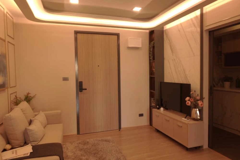 Selling The Moment Ratchada 19. Well-divided unit with spacious area and special function: 1 bedroom + 1 multipurpose room. Book now!