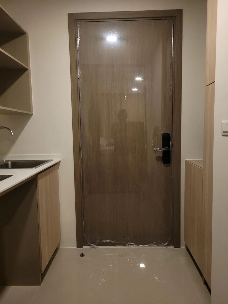 Selling a partitioned unit at The Muve Kaset, 4th floor, fully furnished. Book now!