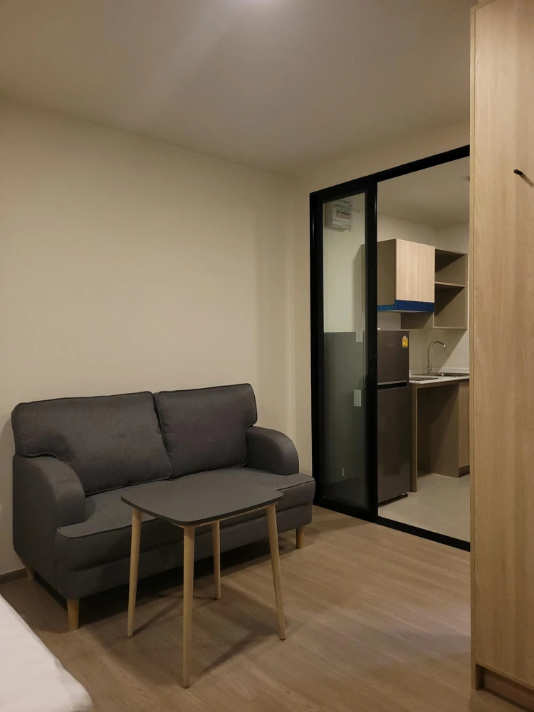 Selling a partitioned unit at The Muve Kaset, 4th floor, fully furnished. Book now!
