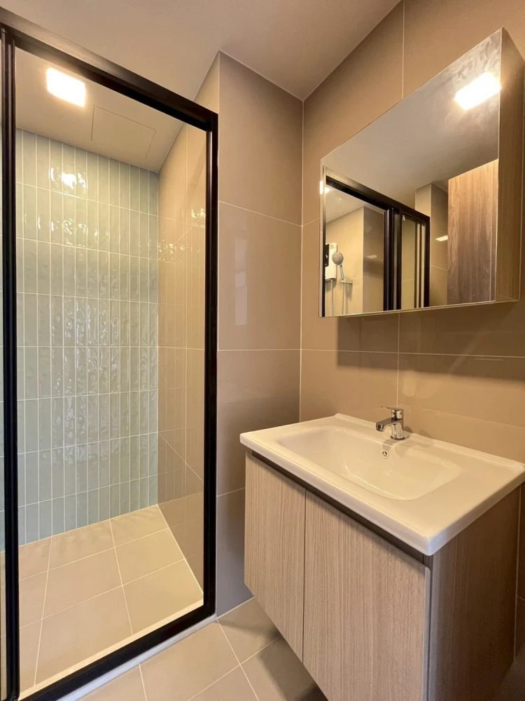 Selling a unit at THE MUVE Sukhumvit 107, 3rd floor, fully furnished and equipped with all amenities. Book now!