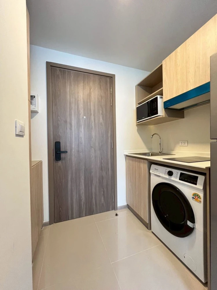 Selling a unit at THE MUVE Sukhumvit 107, 3rd floor, fully furnished and equipped with all amenities. Book now!