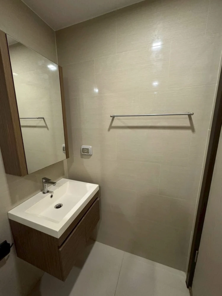 Selling a lovely unit at The Nest Sukhumvit 64, 2nd floor. Features high-quality wallpaper and complete amenities. Book now!