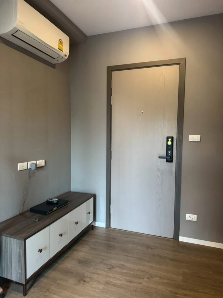 Selling a lovely unit at The Nest Sukhumvit 64, 2nd floor. Features high-quality wallpaper and complete amenities. Book now!
