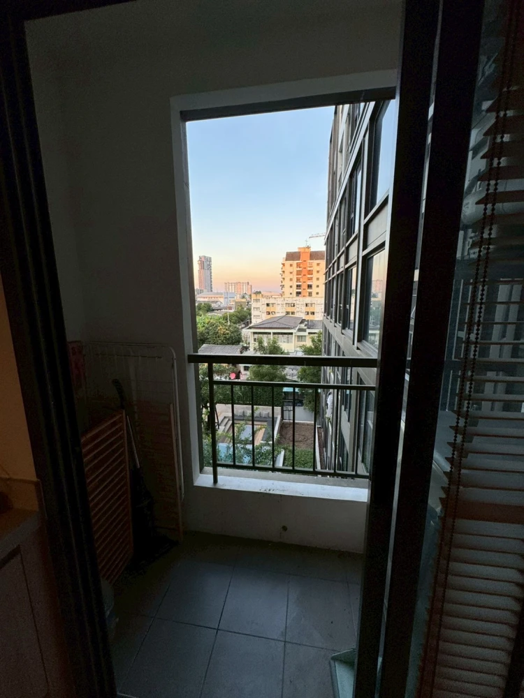 For sale: The Nest Sukhumvit 64, cool rooms all day long, few units, not crowded, quiet, not crowded, reserve now.