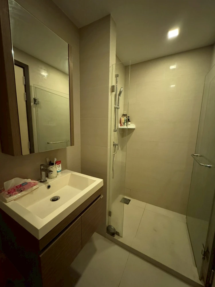 For sale: The Nest Sukhumvit 64, cool rooms all day long, few units, not crowded, quiet, not crowded, reserve now.