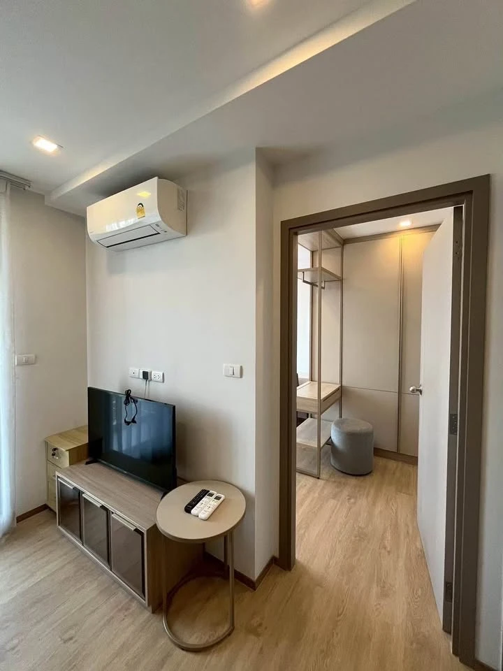 For sale: The Nest Sukhumvit 71, a luxurious condo in the heart of Sukhumvit. Prime location. Well-proportioned rooms. Don't miss out!