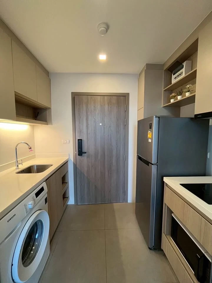 For sale: The Nest Sukhumvit 71, a luxurious condo in the heart of Sukhumvit. Prime location. Well-proportioned rooms. Don't miss out!