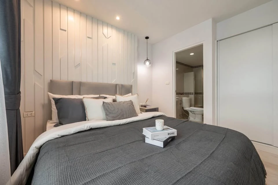 For sale: The Next Ladprao, 2 bedrooms, 2 bathrooms, unblocked view, fully furnished, ready to move in immediately.