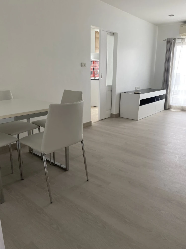 For sale: The niche id ladprao 130, 7th floor, corner room, quiet, very suitable for relaxation, spacious area, don't miss it.