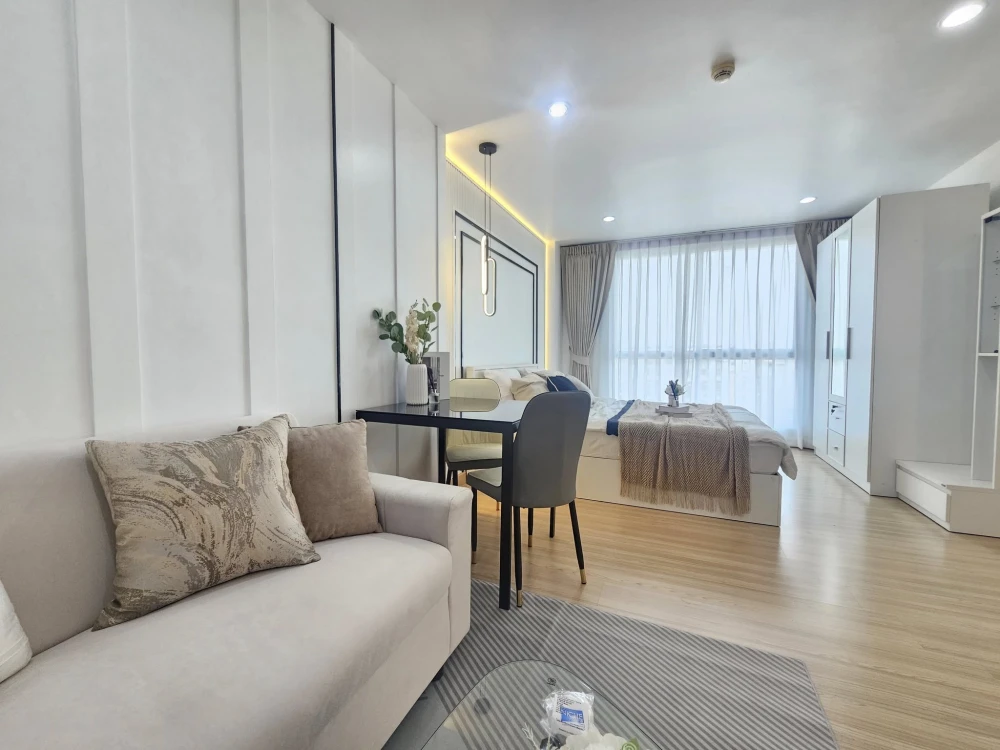 For sale: The Niche ID Ladprao 130, beautifully decorated room, bright and comfortable tones, so inviting. If you miss out, you'll regret it.