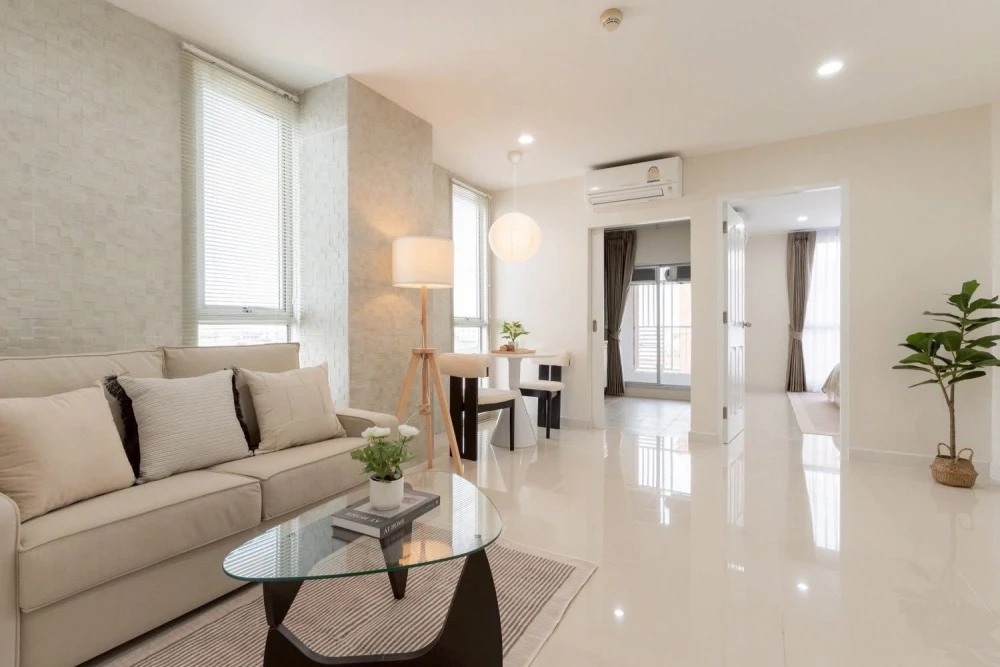 Selling THE NICHE ID Ladprao 130. Large corner unit, beautifully decorated and ready to move in. This is a must-book!