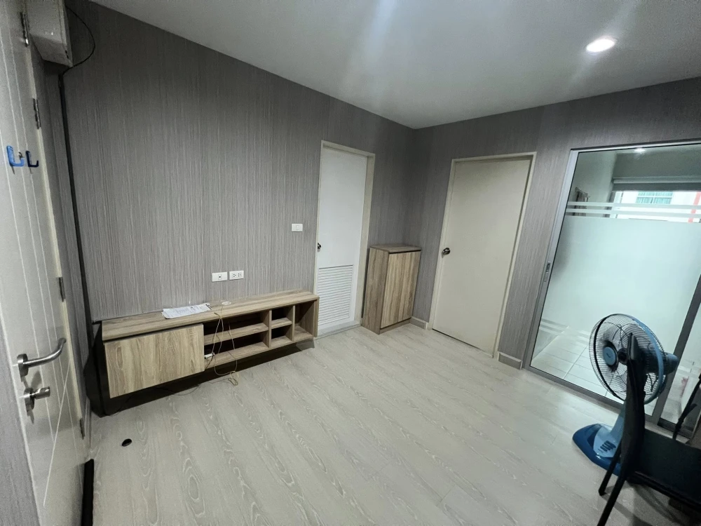For sale: The Niche ID Rama 2, wallpapered throughout the room, with blackout curtains, swimming pool view, very attractive.