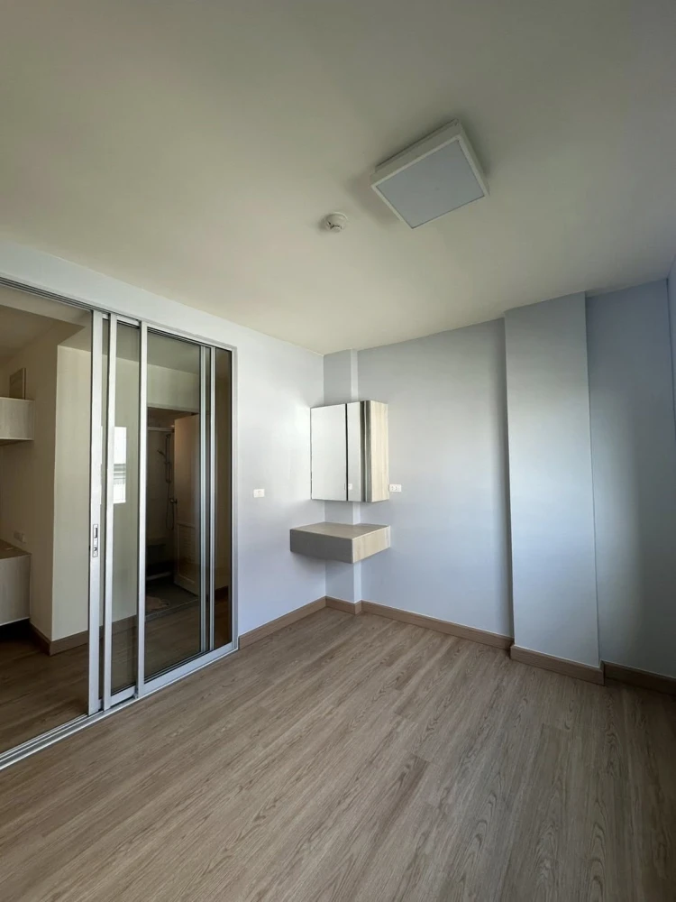 Selling an unfurnished unit at The Niche ID Rama 2, 4th floor. Excellent location and fully furnished. Don't miss this opportunity!