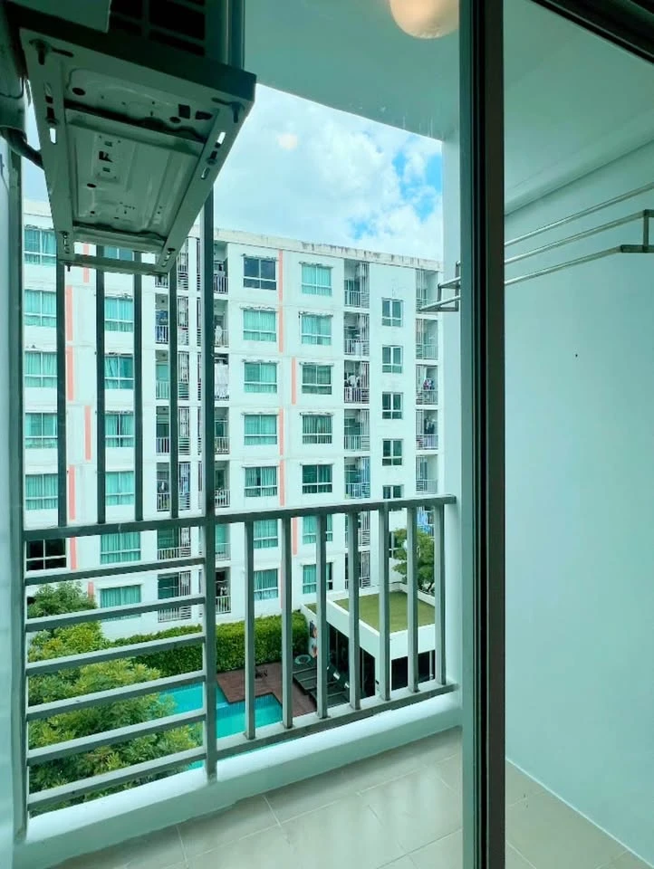 For sale: The Niche id Rama 2, Phase 2, 5th floor, pool view, interior space is well-divided. Interested? Reserve now!