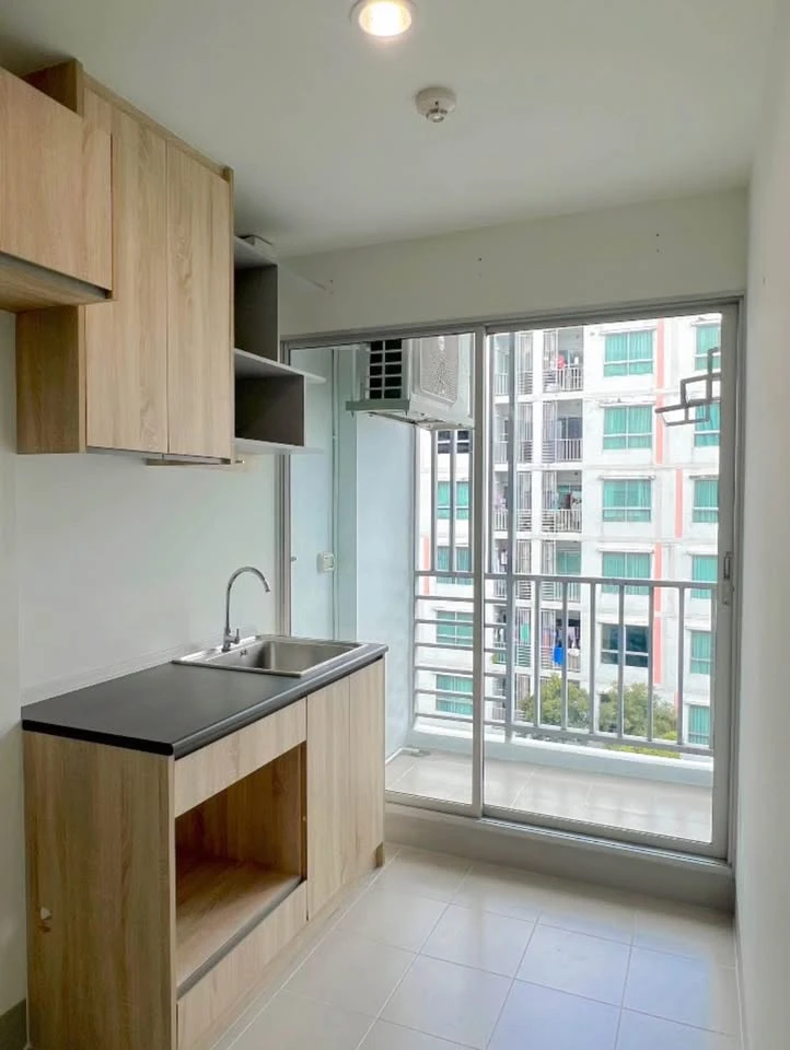 For sale: The Niche id Rama 2, Phase 2, 5th floor, pool view, interior space is well-divided. Interested? Reserve now!