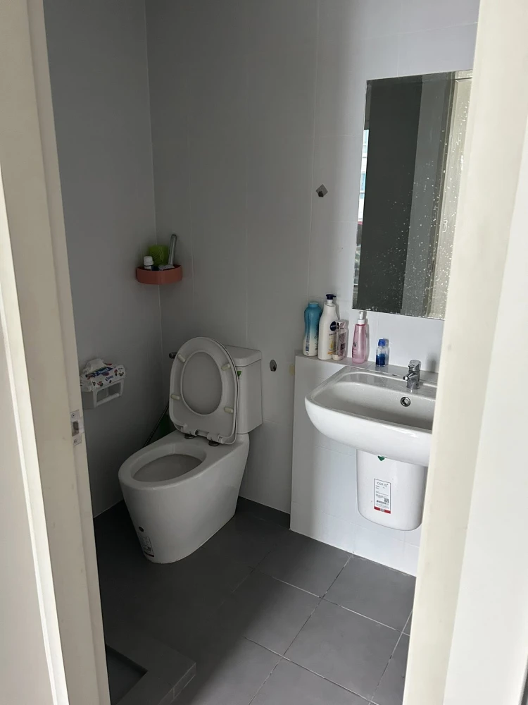 For sale THE NICHE ID SERITHAI, 4th floor, Building D, with furniture and electrical appliances. Reserve now, don't delay.