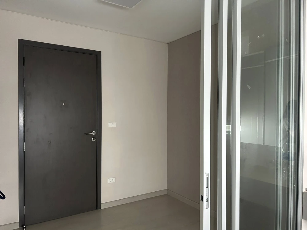For sale THE NICHE ID SERITHAI, 4th floor, Building D, with furniture and electrical appliances. Reserve now, don't delay.