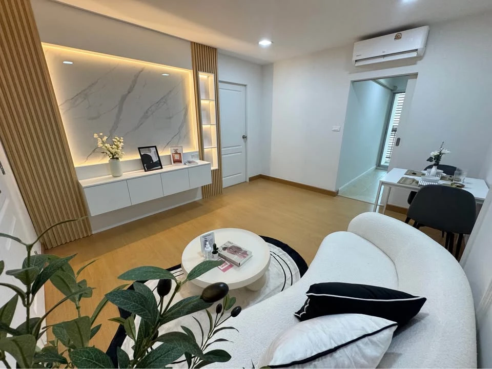 Selling The Niche Ladprao 48. Spacious and comfortable rooms with complete amenities. Just bring your belongings and move in! Book now before it's too