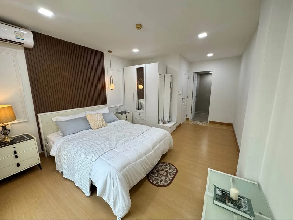 Selling The Niche Ladprao 48. Spacious and comfortable rooms with complete amenities. Just bring your belongings and move in! Book now before it's too