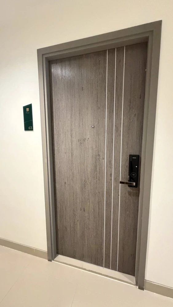 Selling a lovely condo at The Niche Pride Thonglor-Phetchaburi. It features high-quality built-in furniture and convenient transportation. Don't miss