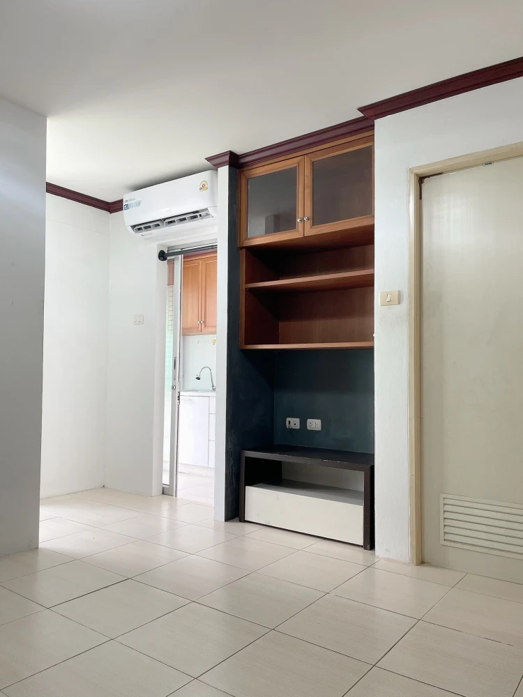 For sale: The North Park Condominium, 5th floor, separated rooms. Interested in owning one? Reserve now!