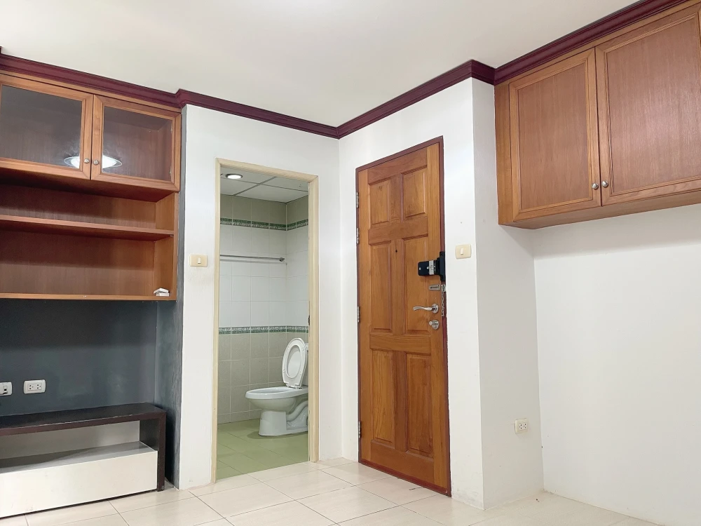 For sale: The North Park Condominium, 5th floor, separated rooms. Interested in owning one? Reserve now!
