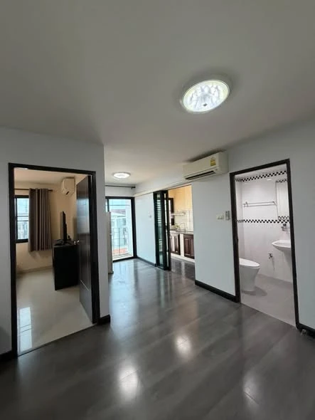 Selling The North Park Condominium. Nice unit with spacious living area and complete amenities. Book now!