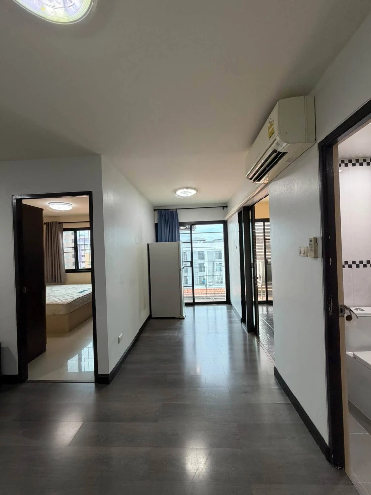 Selling The North Park Condominium. Nice unit with spacious living area and complete amenities. Book now!