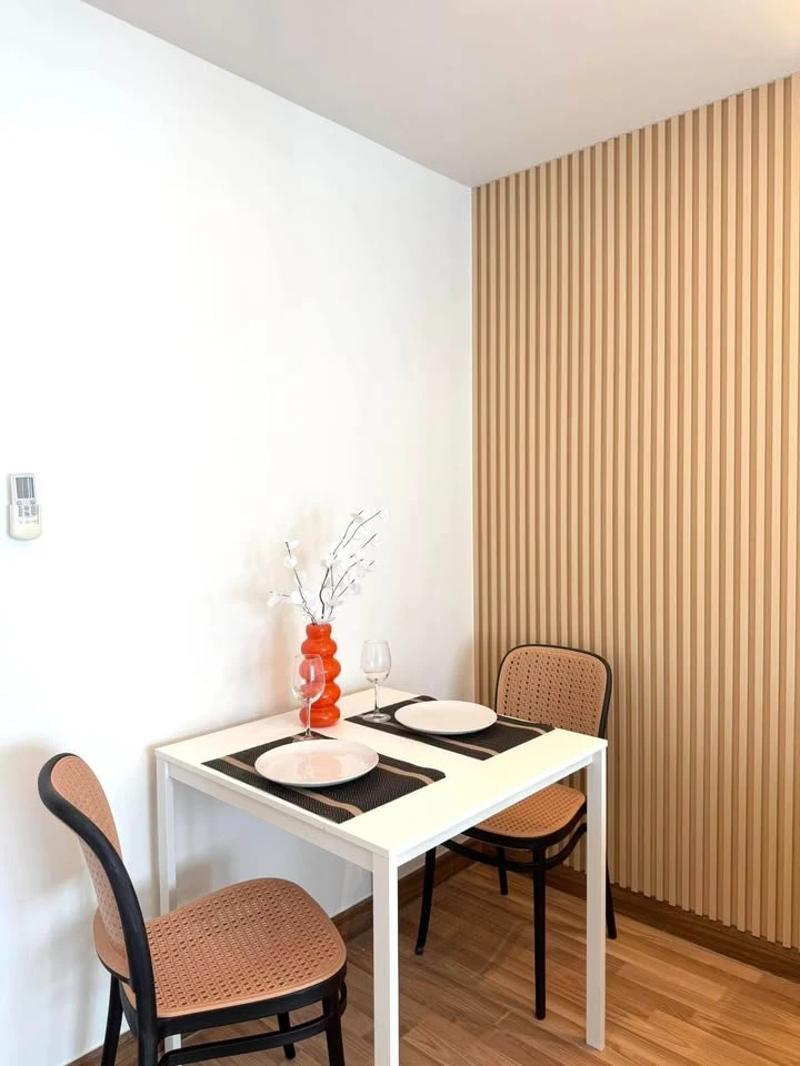 For sale: The One Plus D Huamak 12, beautifully decorated room, stylish and complete with quality furniture. You will regret it if you miss it.