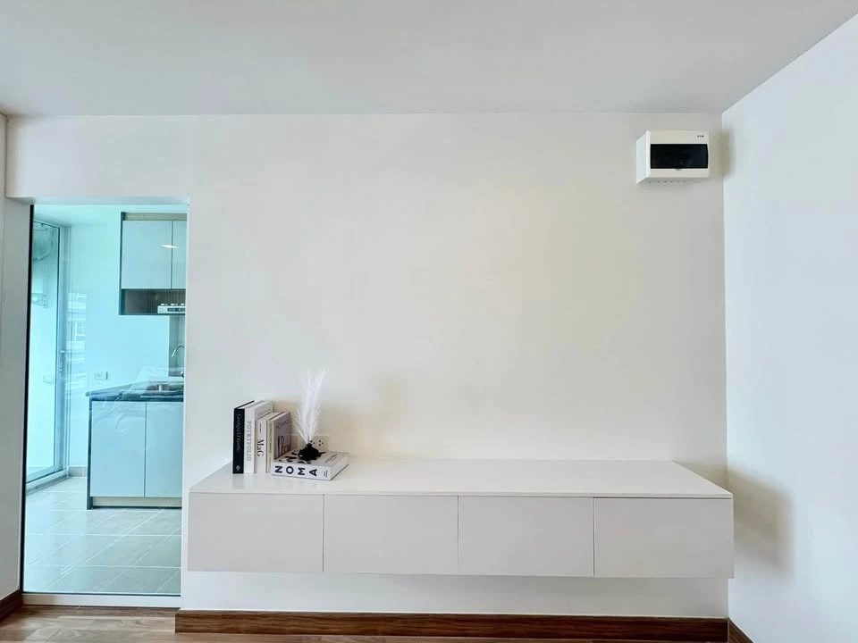 For sale: The One Plus D Huamak 12, beautifully decorated room, stylish and complete with quality furniture. You will regret it if you miss it.