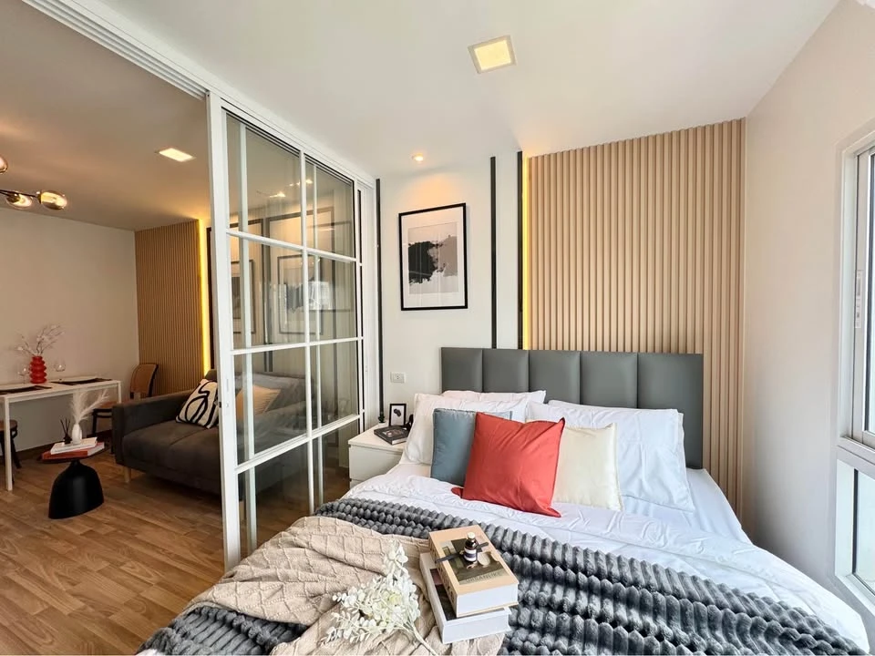 For sale: The One Plus D Huamak 12, beautifully decorated room, stylish and complete with quality furniture. You will regret it if you miss it.