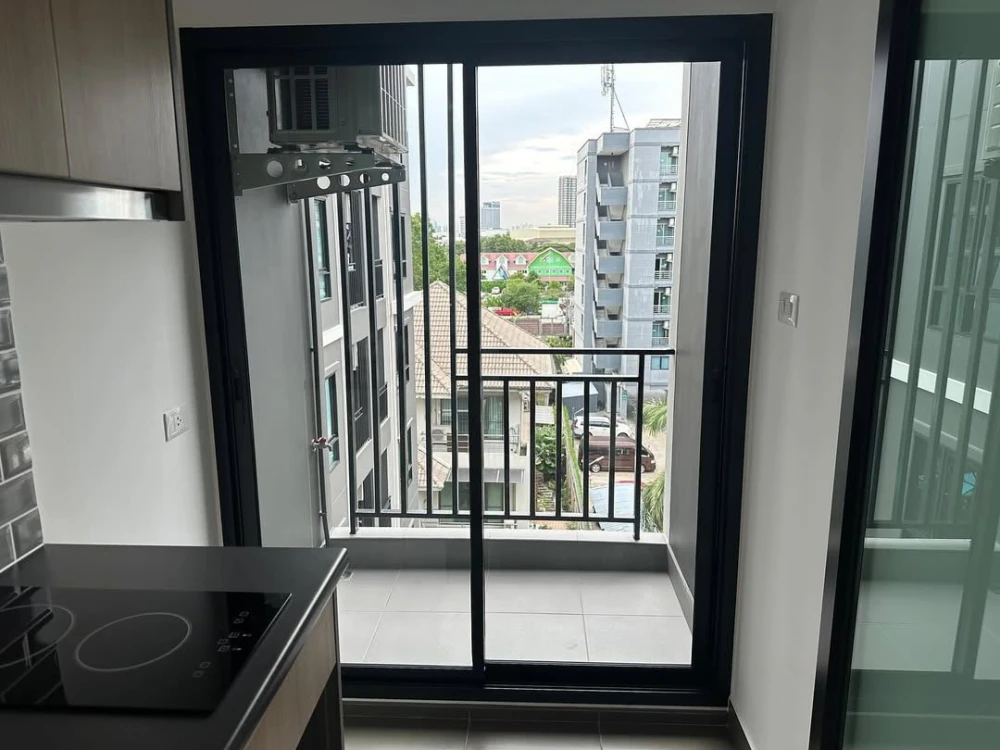 Selling The One Plus Grand Ramkhamhaeng condo. Nice unit, fully furnished. Book now!