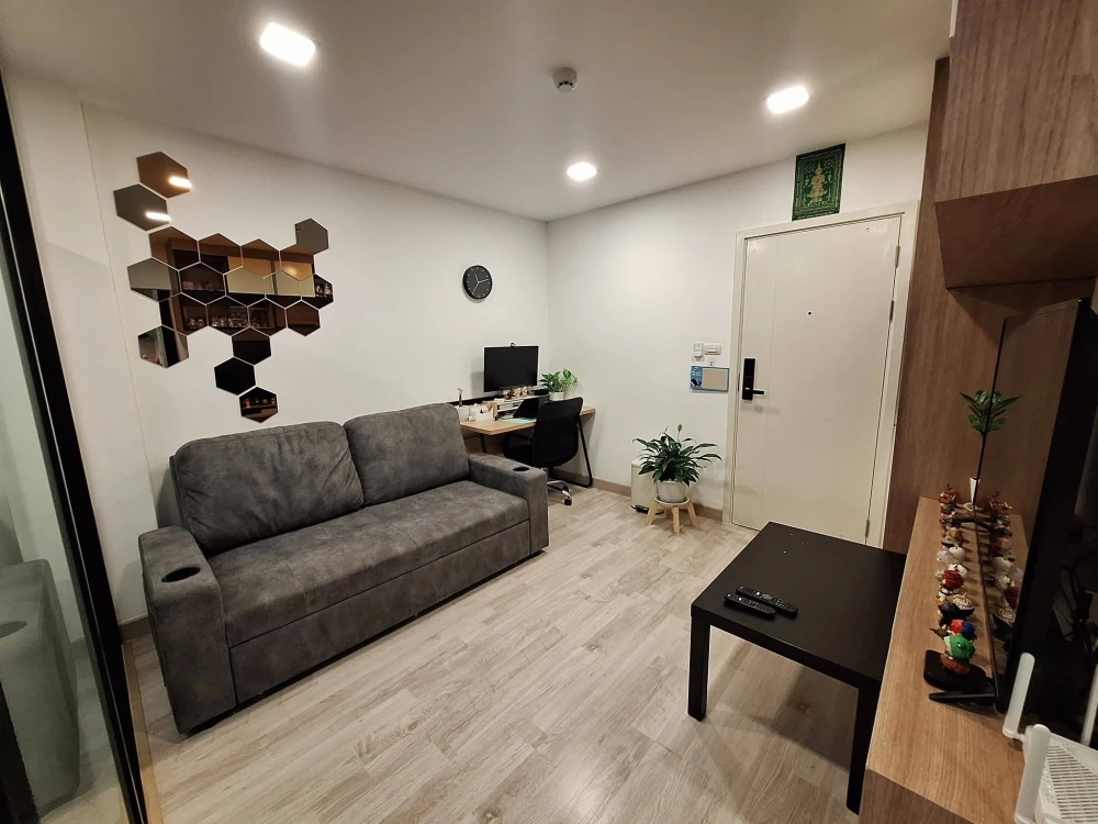 Selling The One Plus Grand Ramkhamhaeng, 6th floor, private zone, quiet and peaceful. Luxurious built-in features, perfectly matched. Don't miss out!