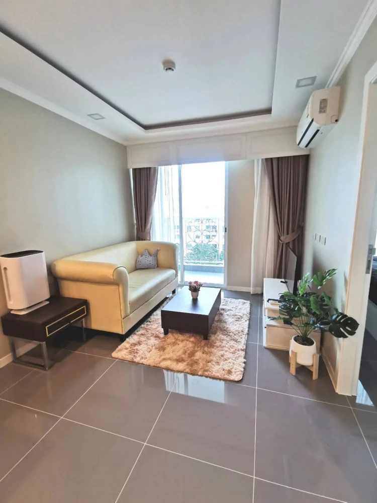 Selling a 1-bedroom, 1-bathroom unit at The Orient Resort and Spa. Prime location, beautiful unblocked views. Book now!