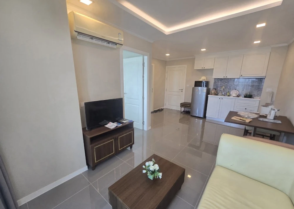 Selling a unit at The Orient Jomtien Resort & Spa, Building B, 7th floor. City view, spacious and comfortable room with built-in furnishings. Don't mi