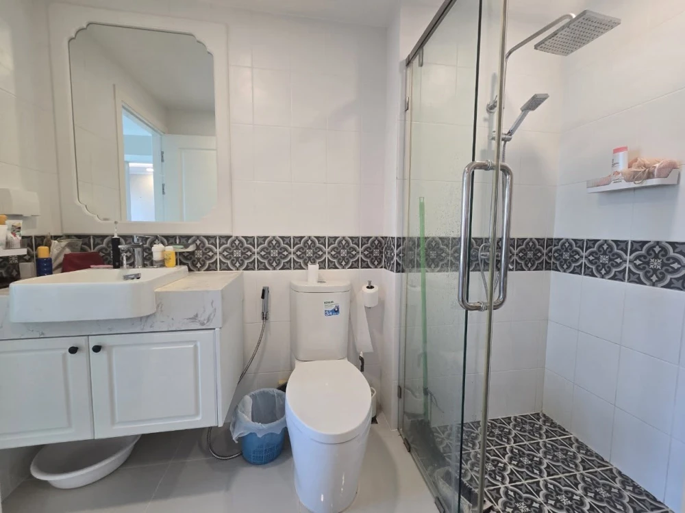 Selling a unit at The Orient Jomtien Resort & Spa, Building B, 7th floor. City view, spacious and comfortable room with built-in furnishings. Don't mi