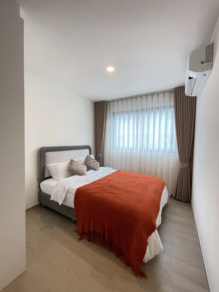 Selling a beautifully furnished, fully equipped 6th-floor unit at The Origin Bangkae. The room is bright white, spacious, and comfortable. Book now!