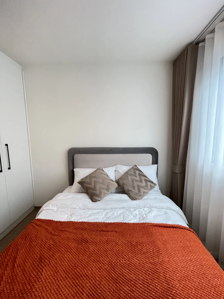 Selling a beautifully furnished, fully equipped 6th-floor unit at The Origin Bangkae. The room is bright white, spacious, and comfortable. Book now!