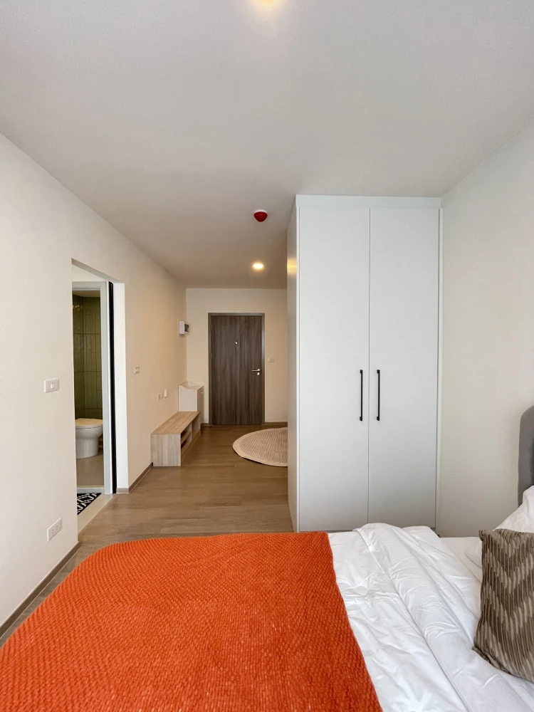 Selling a beautifully furnished, fully equipped 6th-floor unit at The Origin Bangkae. The room is bright white, spacious, and comfortable. Book now!