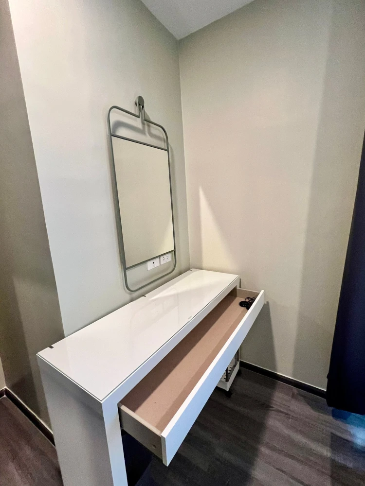 For Sale: THE ORIGIN Ladprao 15, 5th floor. Fully furnished and inviting—book now! Don't miss out.