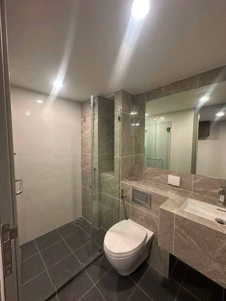 Selling a unit at The Origin Ladprao-Bangkapi, 22nd floor, with pool view. The room is spacious, clean, and airy. Highly recommended!
