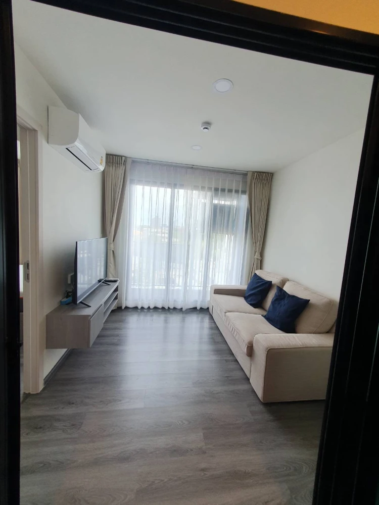 Selling a fully furnished, ready-to-move-in unit at THE ORIGIN Onnut, 6th floor. Book now!