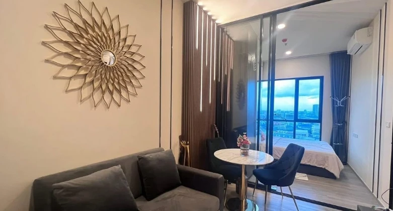 Selling The Origin Plug & Play Ramintra 12A. City view, beautiful corner unit, unobstructed view, fully furnished, ready to move in.